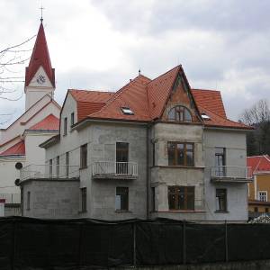 Vila Zorka 03.JPG